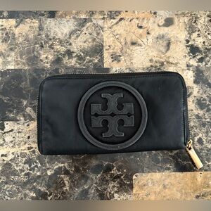 Tory Burch Black Zip Wallet